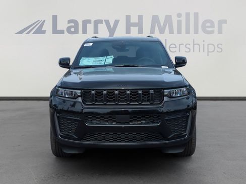 New 2026 Jeep Grand Cherokee Altitude AWD/4WD image 8