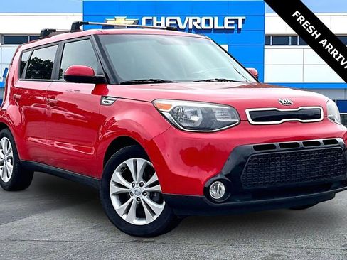 Used 2016 Kia Soul + FWD image 1