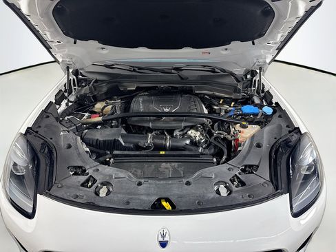 Used 2023 Maserati Grecale Modena image 39