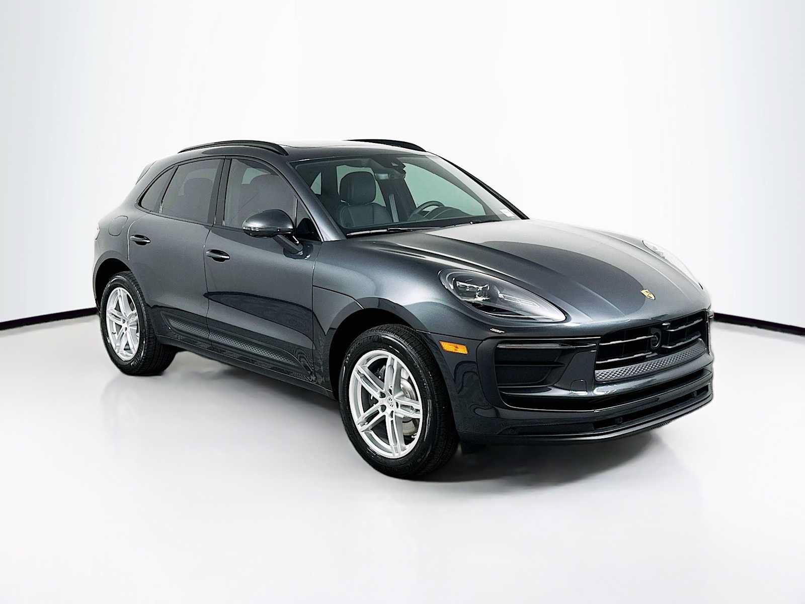 Used 2026 Porsche Macan AWD/4WD image 7