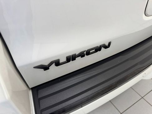 Used 2016 GMC Yukon Denali w/ Open Road Package AWD/4WD image 64