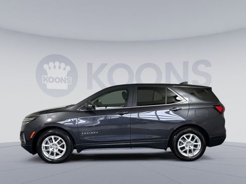 Used 2023 Chevrolet Equinox LT FWD image 2