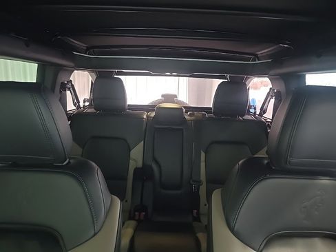 Used 2024 Ford Bronco Wildtrak image 17