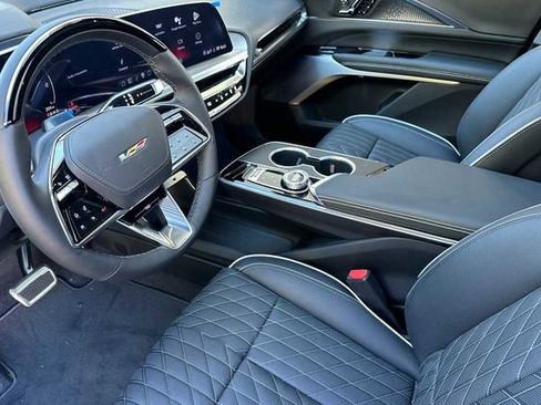 New 2026 Cadillac Lyriq V w/ Exterior Carbon Fiber Package image 10