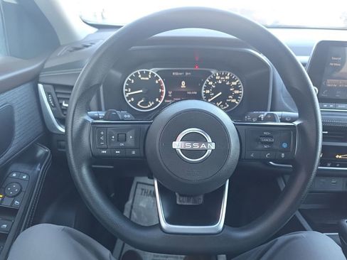 Certified 2023 Nissan Rogue SV image 18