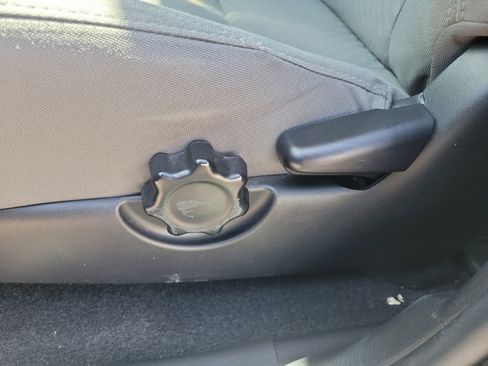 Used 2021 Toyota Tacoma SR AWD/4WD image 20