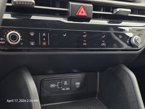 Used 2026 Kia Sportage LX FWD image 23