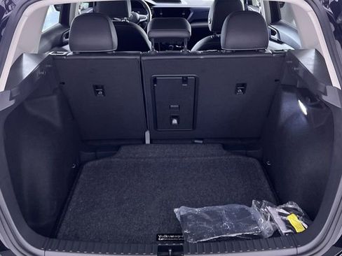 Used 2024 Volkswagen Taos SE image 23