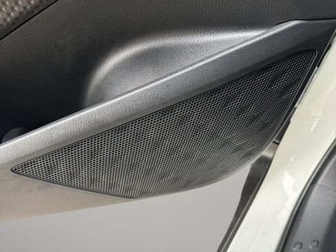 Used 2021 Toyota C-HR Limited FWD image 18