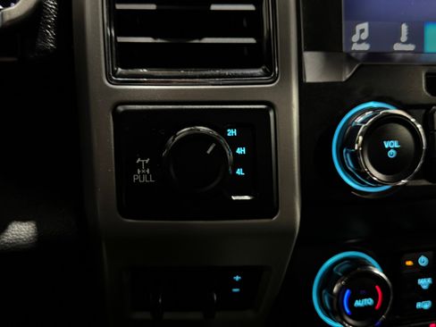 Used 2019 Ford F250 Lariat w/ Lariat Value Package image 25