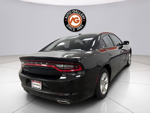 Used 2022 Dodge Charger SXT w/ Leather Interior Group RWD image 3