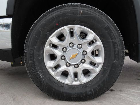 New 2026 Chevrolet Silverado 2500 LT w/ Convenience Package AWD/4WD image 17