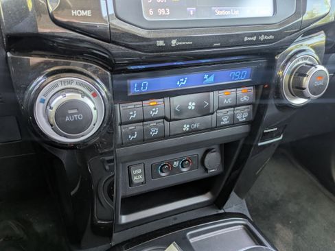 Used 2019 Toyota 4Runner Limited RWD image 33