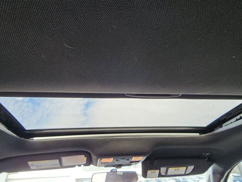 Used 2017 Toyota Tacoma TRD Off-Road image 15