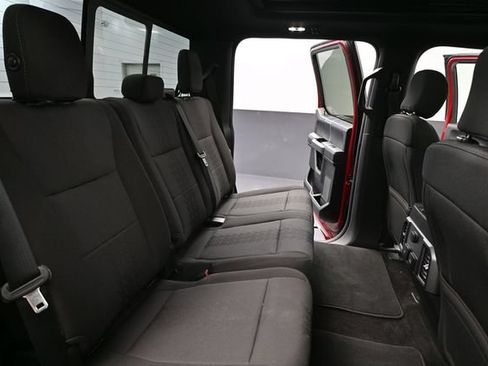 Used 2018 Ford F150 XLT w/ Equipment Group 302A Luxury AWD/4WD image 42