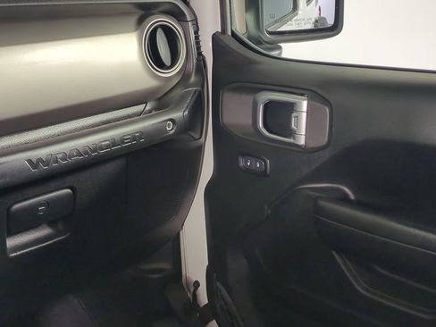 Used 2019 Jeep Wrangler Unlimited Sport S AWD/4WD image 20