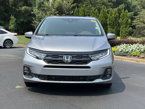 Used 2026 Honda Odyssey EX-L image 3