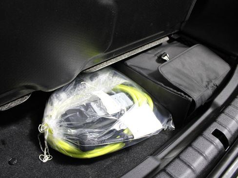 Used 2023 BMW 530e w/ M Sport Package image 30