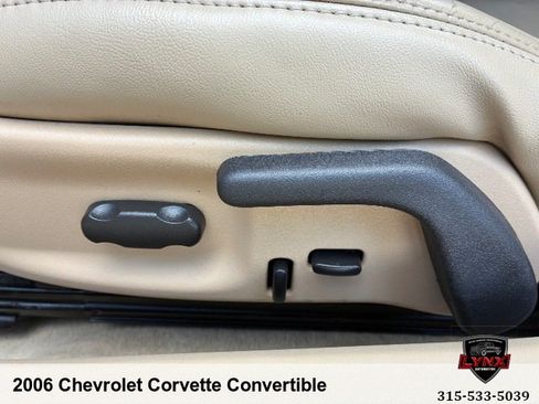 Used 2006 Chevrolet Corvette Convertible w/ Preferred Equipment Group RWD image 12