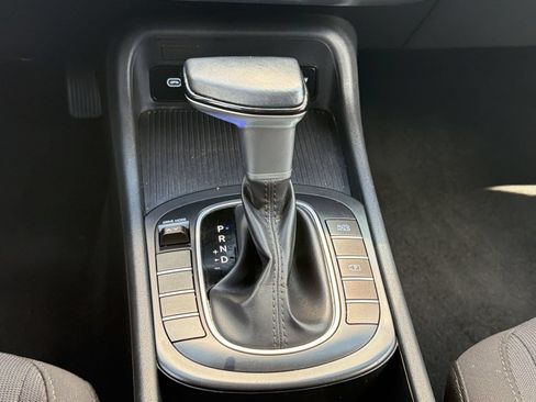 Used 2025 Hyundai Kona SEL FWD image 17