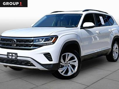 Used 2023 Volkswagen Atlas SE w/ Panoramic Sunroof Package