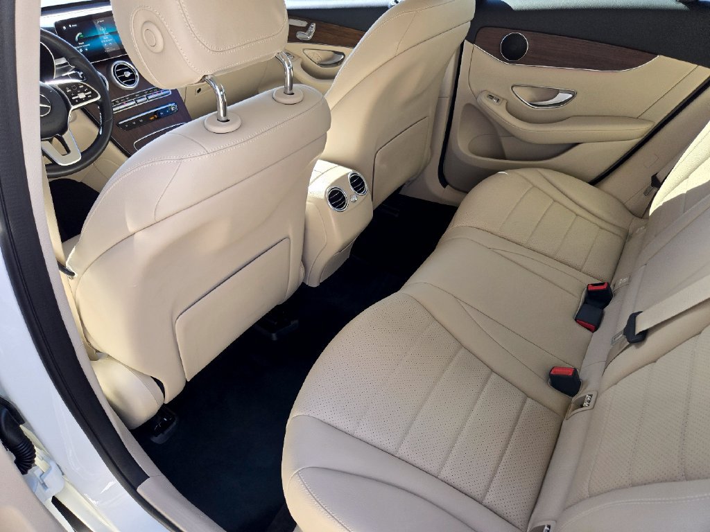 Used 2022 Mercedes-Benz GLC 300 4MATIC w/ Premium Package Lite image 31