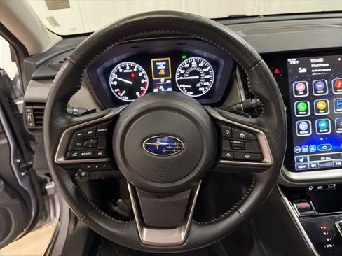 Used 2025 Subaru Outback Premium image 11