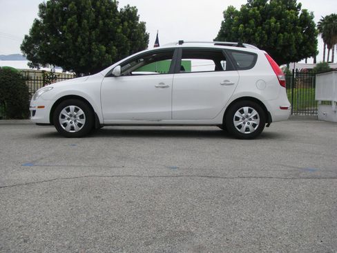Used 2011 Hyundai Elantra w/ Popular Equipment Pkg 2 image 1