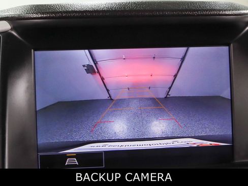 Used 2023 GMC Terrain SLT image 18