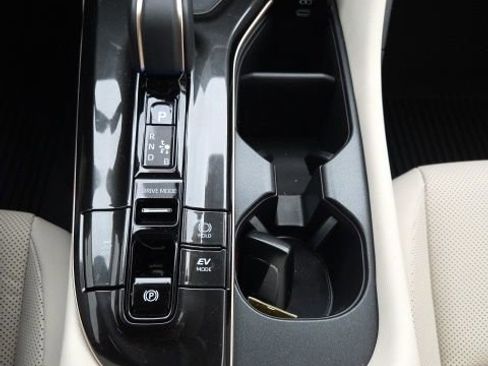 Used 2026 Toyota Crown XLE image 19