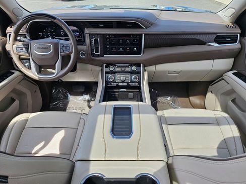 Used 2024 GMC Yukon XL Denali w/ Denali Reserve Package AWD/4WD image 20