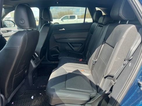Used 2023 Volkswagen Atlas Cross Sport SEL R-Line AWD/4WD image 18