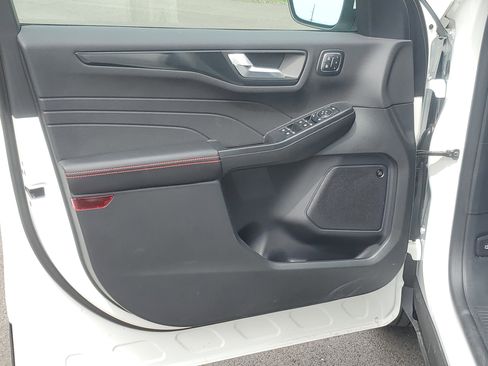 New 2026 Ford Escape ST-Line Select w/ Tech Pack #2 AWD/4WD image 8