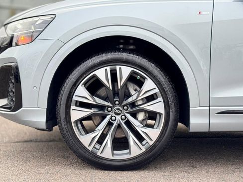 Used 2025 Audi Q8 Premium Plus image 11
