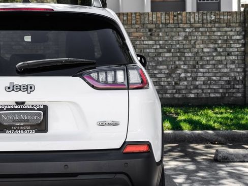 Used 2021 Jeep Cherokee Latitude Lux w/ Comfort/Convenience Group image 60