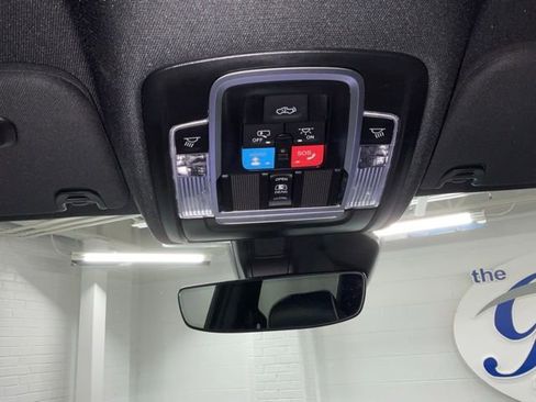 Used 2025 RAM 1500 Laramie w/ Sport Appearance Package image 32