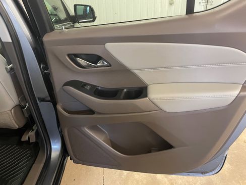 Used 2020 Chevrolet Traverse LT w/ LT Premium Package image 30