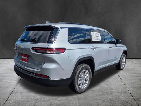 New 2025 Jeep Grand Cherokee L Laredo w/ Luxury Tech Group I image 4