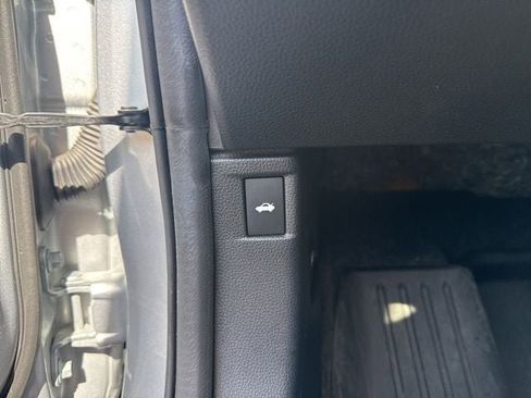 Used 2025 Honda Accord Touring image 19
