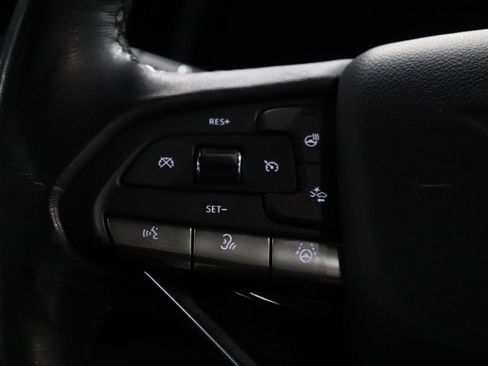 Used 2022 Cadillac Escalade ESV Sport w/ Touring Package image 17