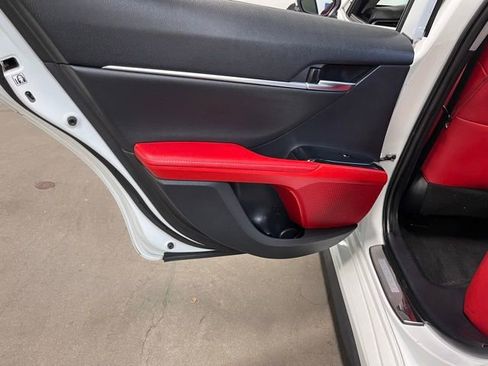 Used 2019 Toyota Camry XSE image 19