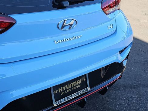 Used 2022 Hyundai Veloster N image 11