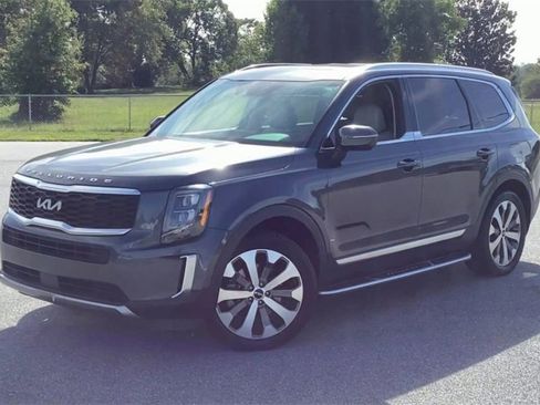 Used 2022 Kia Telluride EX w/ EX Premium Package image 4