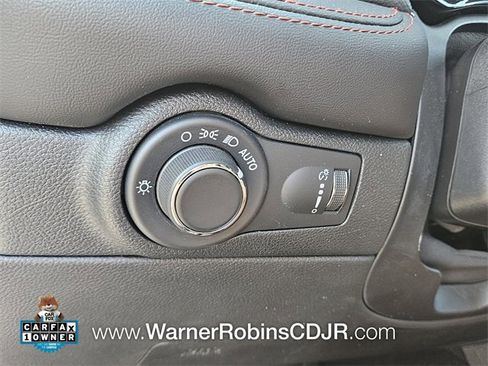 Used 2023 Dodge Durango GT image 29