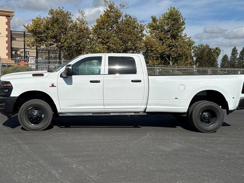 New 2027 RAM 3500 Tradesman AWD/4WD image 6
