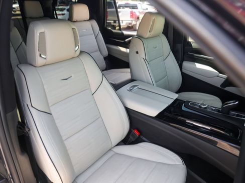 Certified 2023 Cadillac Escalade Sport w/ LPO, ONYX Package RWD image 31