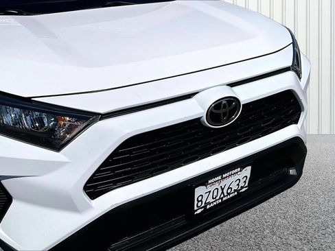 Used 2021 Toyota RAV4 LE FWD image 24