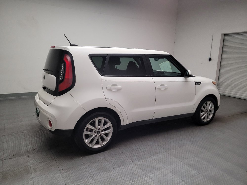 Used 2019 Kia Soul + FWD image 10