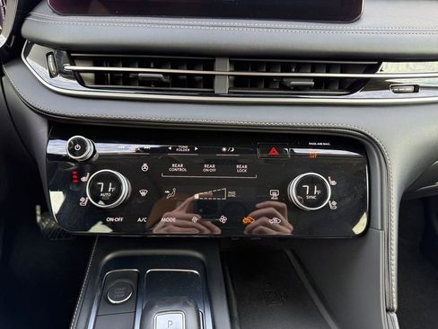 Certified 2023 INFINITI QX60 Luxe w/ Cargo Package image 5