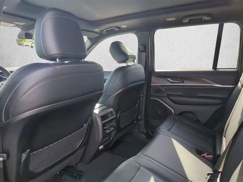 New 2026 Jeep Grand Cherokee Limited RWD image 14